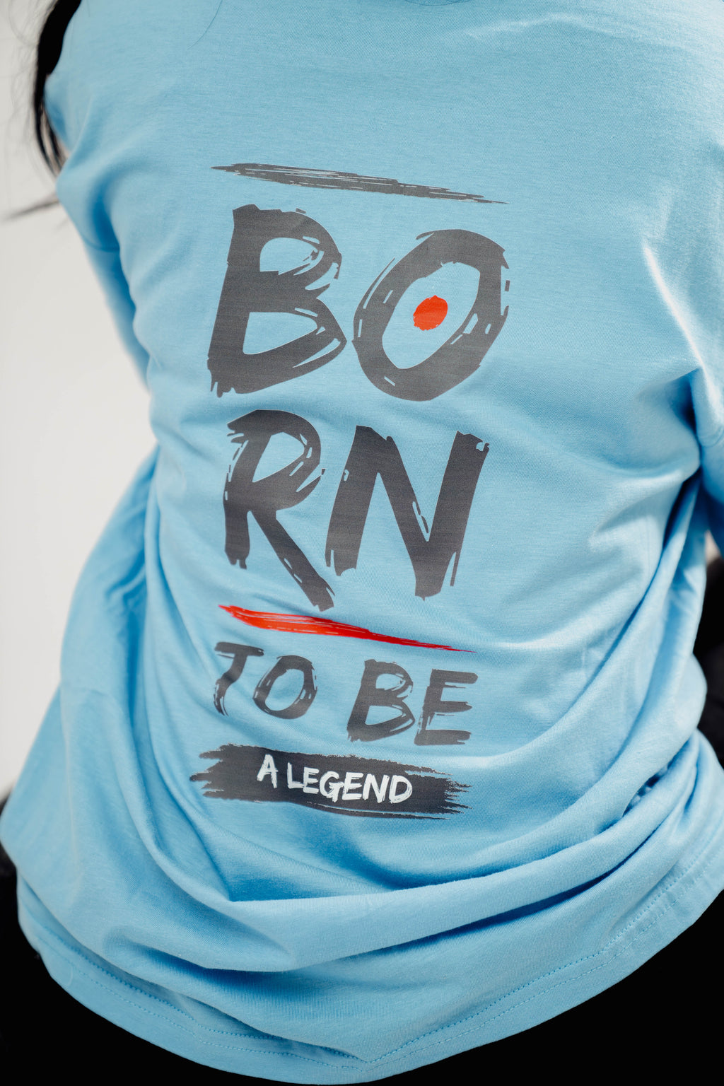 Women’s „Born to Be a Legend” Grunge Back-Print T-Shirt