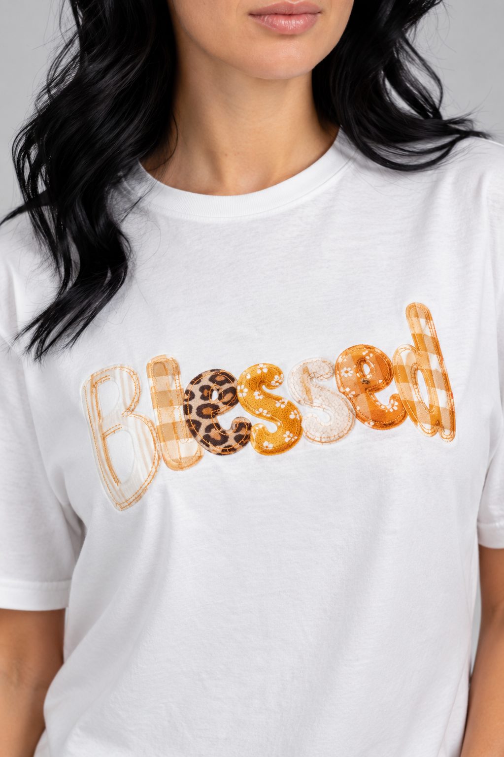 T-shirt da donna con grafica "Blessed"